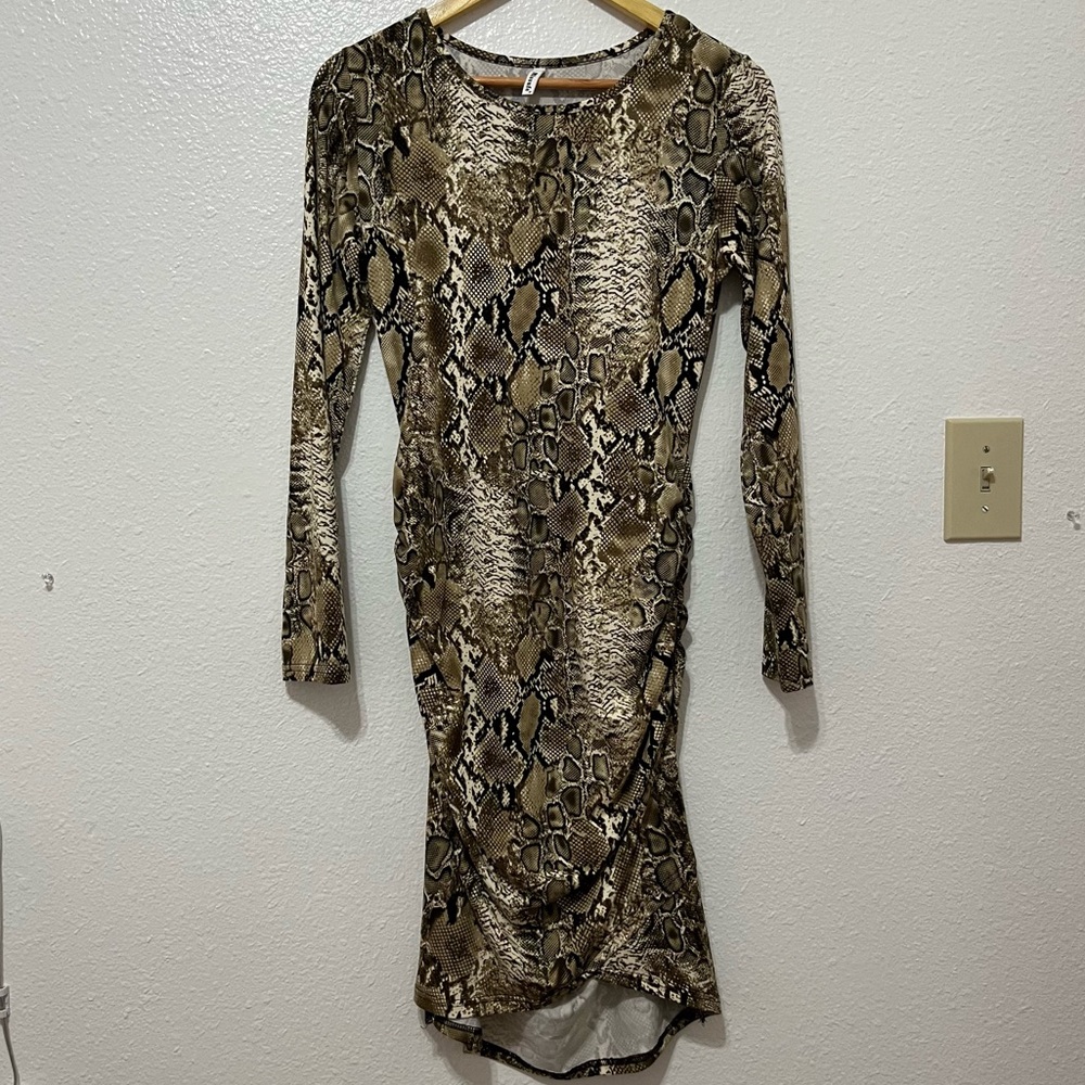 Missufe Snakeskin Dress, Size M